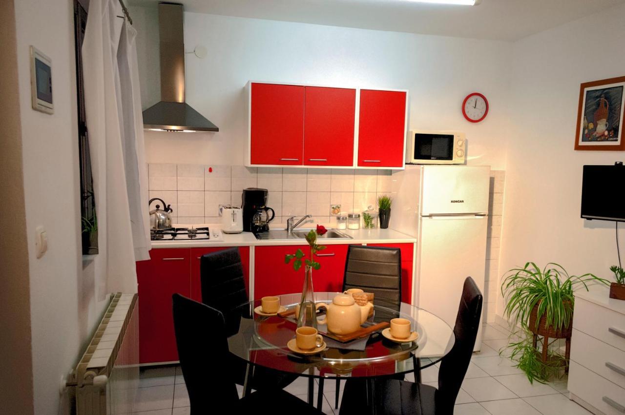 Apartment Rosa 1 Ровінь Екстер'єр фото
