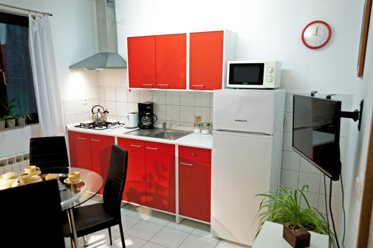 Apartment Rosa 1 Ровінь Екстер'єр фото
