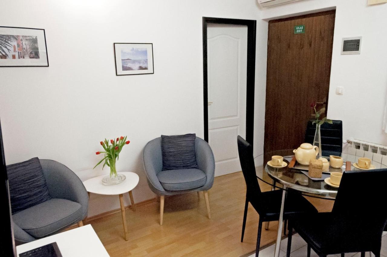 Apartment Rosa 1 Ровінь Екстер'єр фото