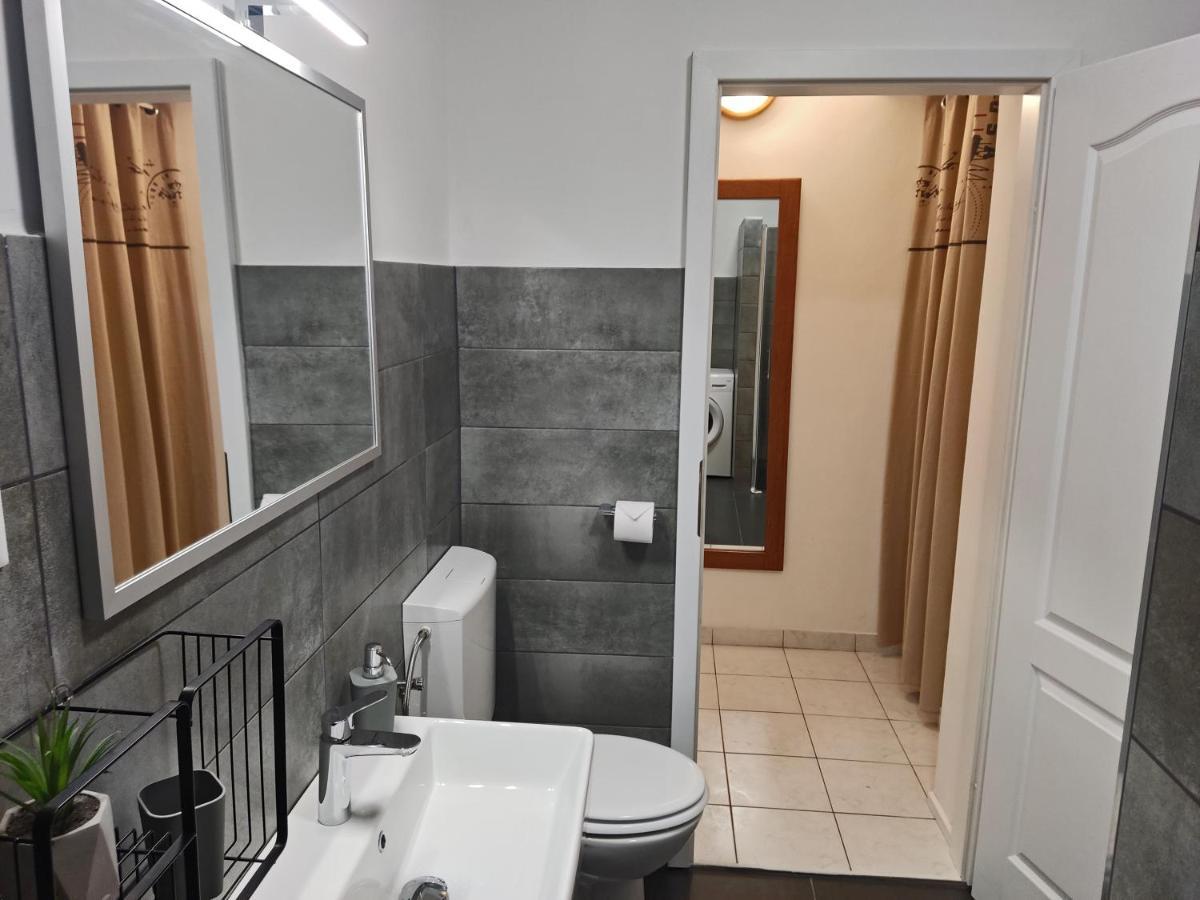 Apartment Rosa 1 Ровінь Екстер'єр фото