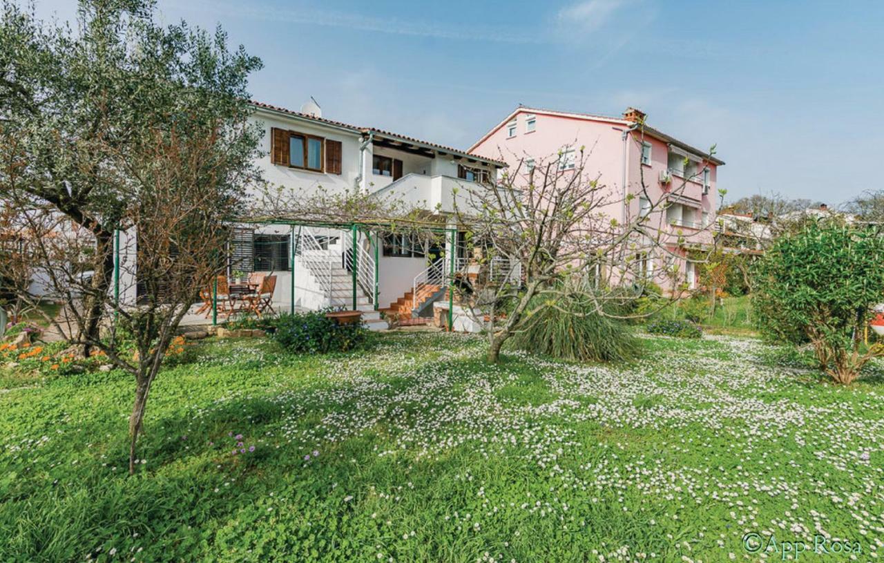 Apartment Rosa 1 Ровінь Екстер'єр фото